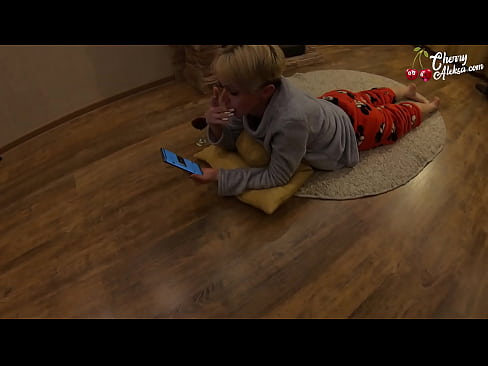 ❤️ Una bionda pazza succhia un cazzo enorme succhia e salta sopra - sessu anale ️ Video cazzo  à porn co.xlxxporno.ru ️❤