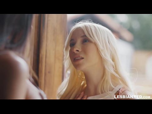 ❤️ Ragazza torna in casa uni pochi di mesi dopu è finisce per manghjà a figa di a so matrigna ️ Video cazzo  à porn co.xlxxporno.ru ️❤